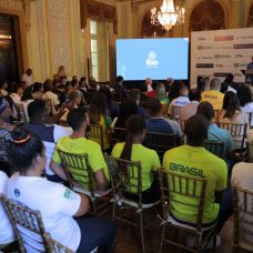 Atletas olímpicos e paralímpicos assistiram ao anúncio do retorno do Time Rio - Luis Magão